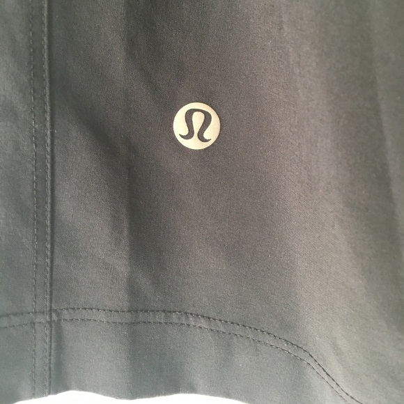 LULULEMON Athletica Mens T.H.E. Short Linerless 9” Navy Blue & Black. Size Small - Picture 13 of 16